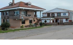 Pension Oyambre